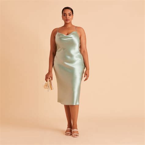 Birfy grey - ABOUT OUR TAUPE BRIDESMAID DRESSES. Shades of beige are the perfect natural (and neutral) tone for bridesmaids dresses, since they're incredibly versatile for every kind of wedding and venue year-round, whether you’re a summer bride getting married on the beach, having a rustic fall wedding on a vineyard, or exchanging I Do's in a lush ... 